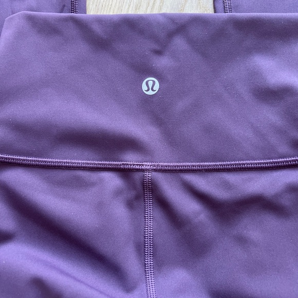 Nwt Lululemon Wunder Under 2 25” Grape Thistle - Picture 3 of 4